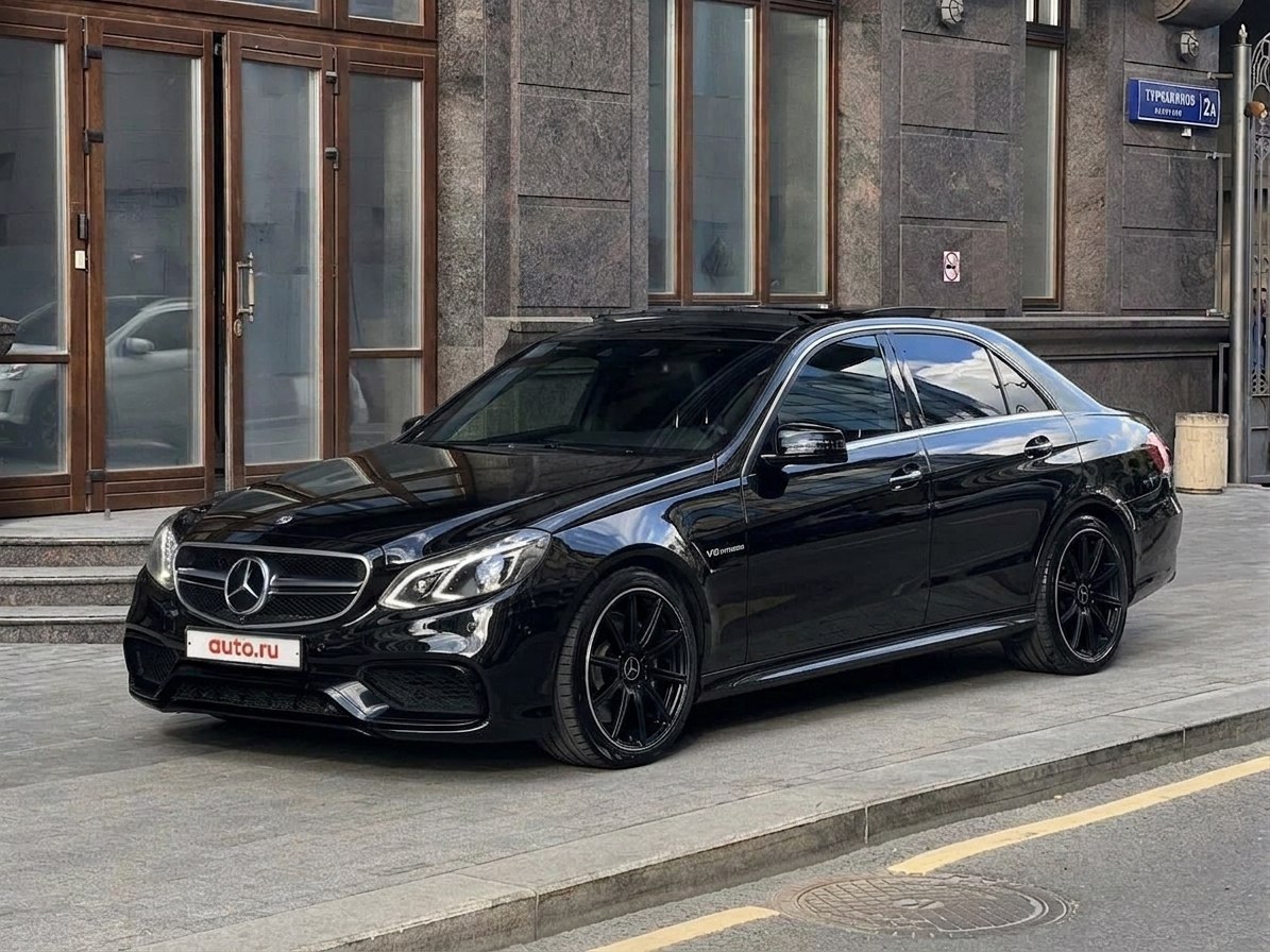 Автомобиль после примерки плёнки, Glossy Black